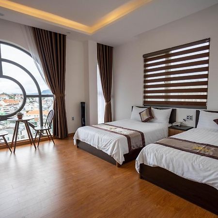 Khach San Y Lan 2 Da Lat Hotel Eksteriør billede